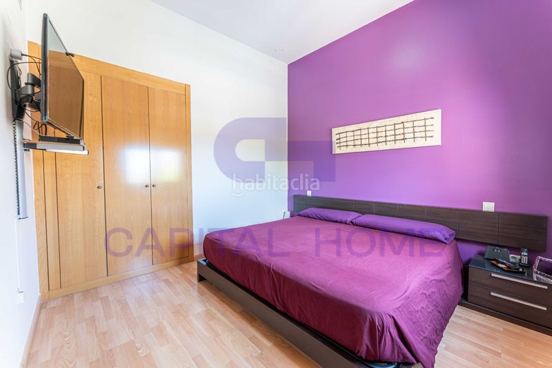 Foto 1ab625cd-44db-47a2-bb18-c55fdcf5fada. Casa aparellada amb calefacció aparcament piscina a Navalcarnero