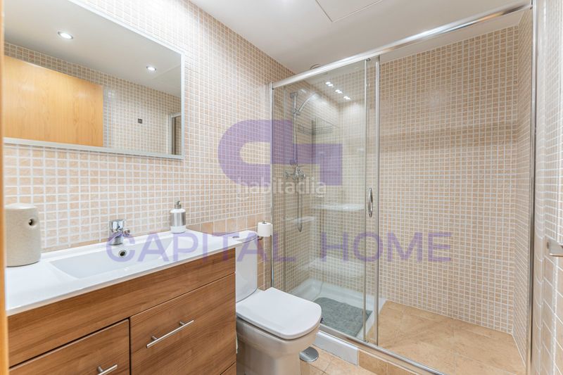 Foto 72d69e11-3d1a-4d42-b6c1-e502afe65c9e. Casa aparellada amb calefacció aparcament piscina a Navalcarnero