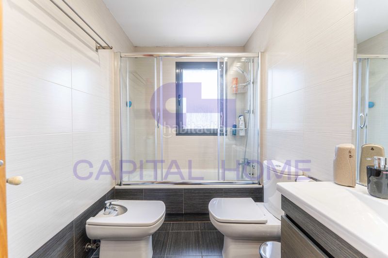 Foto ccdff925-27be-4ea9-b995-6a5021280f0c. Casa aparellada amb calefacció aparcament piscina a Navalcarnero