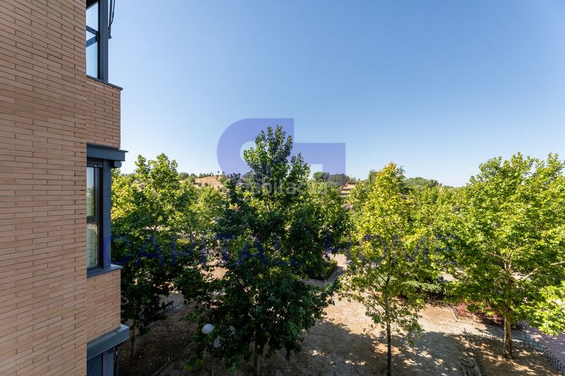 Foto b5564631-43c1-4c4b-a56b-509f69992be0. Pis amb calefacció aparcament piscina a Ensanche de Vallecas-La Gavia Madrid