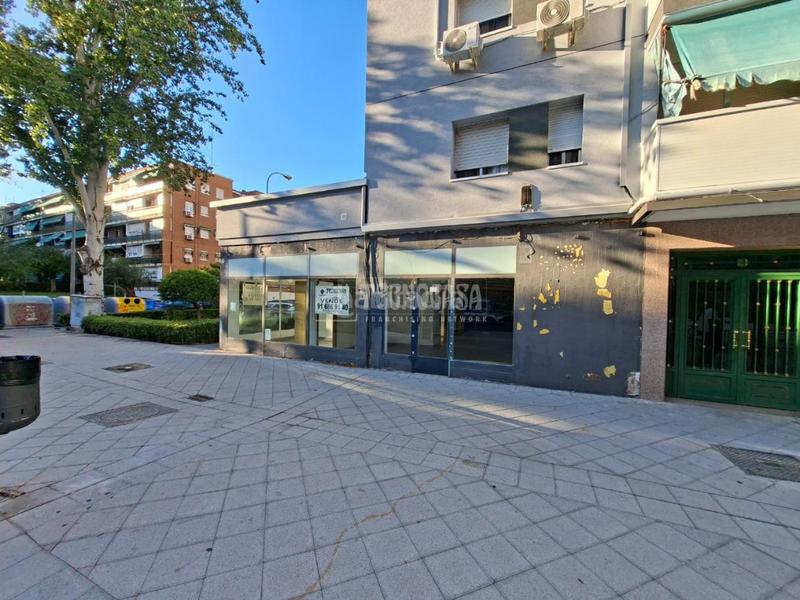Foto f670fce7-4a75-4fd6-868a-5b0a3f86ede0. Local comercial a Zarzaquemada Leganés