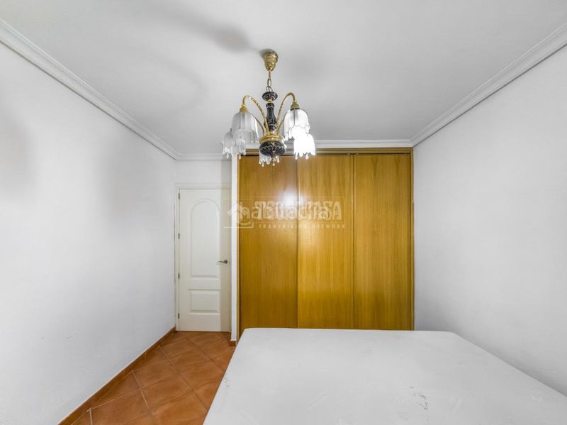 Foto b38defef-4a52-44e2-8cbe-e453d5d335a8. Pis amb calefacció a Zarzaquemada Leganés