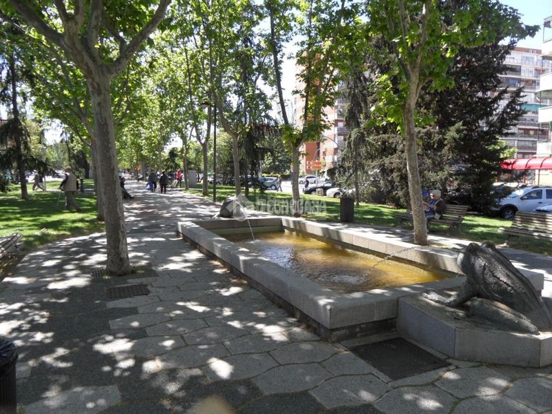 Foto dce3f40b-eb5e-489b-b5e1-ea410cbef5c9. Pis amb calefacció a Zarzaquemada Leganés
