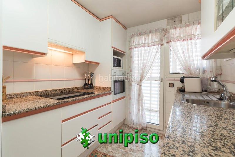 Foto f30d42cc-1658-48bd-8a92-b33bd0017e59. Piso en El Carrascal Leganés