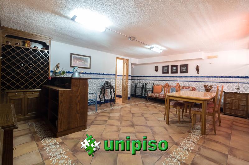 Foto 5411dfd4-5b8f-4e9e-babf-0eaeb66379dd. Casa adossada amb calefacció aparcament piscina a Leganés