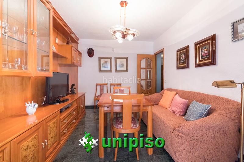Foto 84b16e84-2398-4a45-9e02-3867d8d0e0d8. Casa adossada amb calefacció aparcament piscina a Leganés