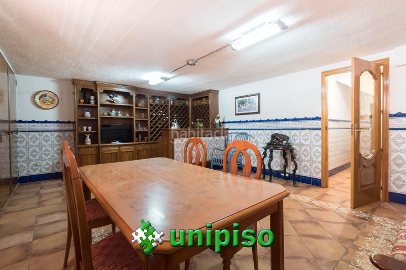 Foto a6ff33b1-03e3-4f55-8e0f-db5f1705bc55. Casa adossada amb calefacció aparcament piscina a Leganés