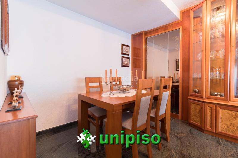 Foto bc5cf198-6998-470a-b652-d88a2718cace. Casa adossada amb calefacció aparcament piscina a Leganés