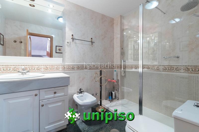 Foto e1b9643e-94d5-43dc-bd17-f18c90c81264. Casa adossada amb calefacció aparcament piscina a Leganés