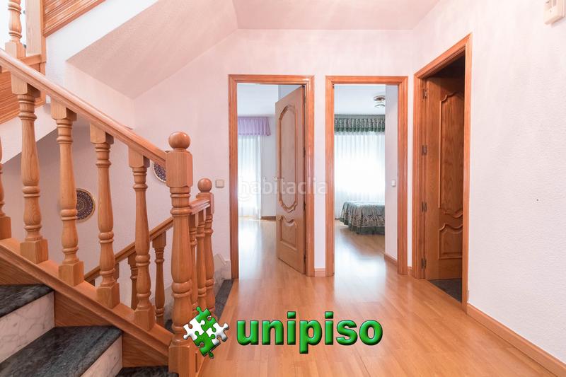 Foto 3ba8c57d-794b-48e5-a35e-9a86c9dc091c. Casa adosada en Valdepelayo-Montepinos-Arroyo Culebro Leganés