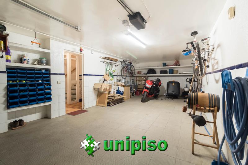 Foto 3ba024c2-f3c4-4160-971c-54e6c0779819. Maison jumelée avec chauffage parking piscine dans Valdepelayo-Montepinos-Arroyo Culebro Leganés