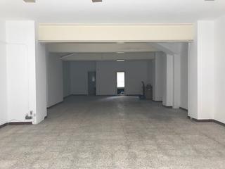 Local commercial  Passatge de sant ramon nonat. Local almacén de 100m2 a les corts