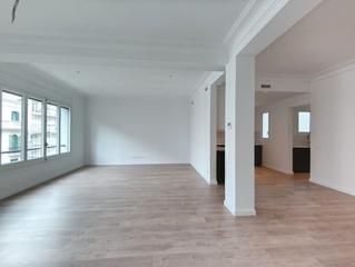Location Appartement  Carrer de muntaner. Espectacular vivienda reformada en muntaner