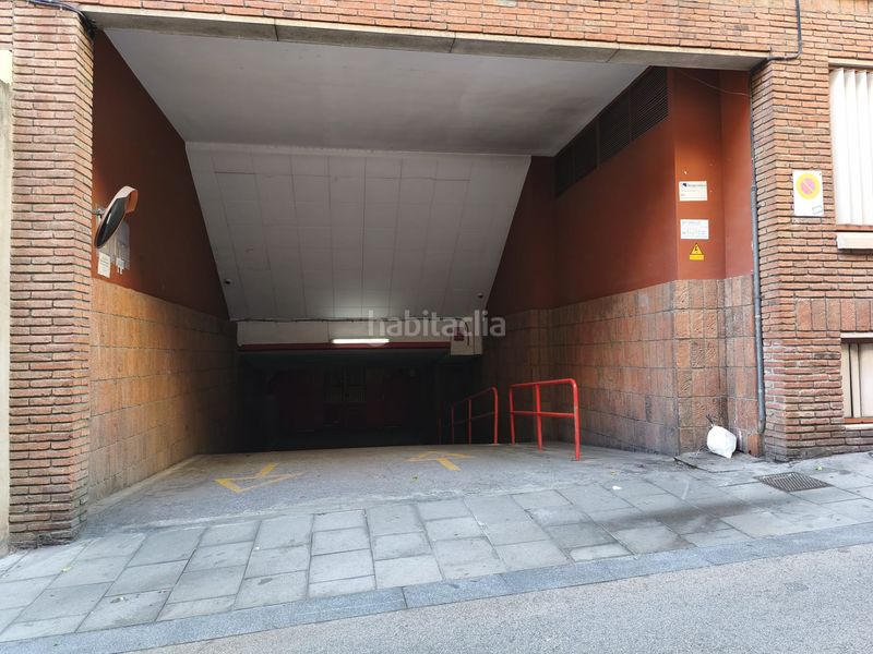 Foto 150af425-c962-4bf6-bd33-bd6c05f2ddf7. Aparcament cotxe a Sarrià Barcelona