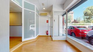 Business premise  Calle de pedro callejo. Local  loft con múltiples posibilidades  portazgo colindante con