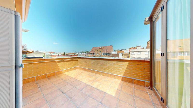 Foto b4eebb2a-0cf9-44d4-bf9a-fbc0f367caa7. Ático exclusivo ático con vistas despejadas en Numancia Madrid