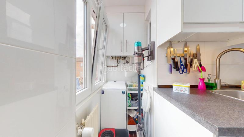 Foto 4b79a0d8-b09b-4794-a59a-05d51610fae3. Etagenwohnung mit heizung in Numancia Madrid