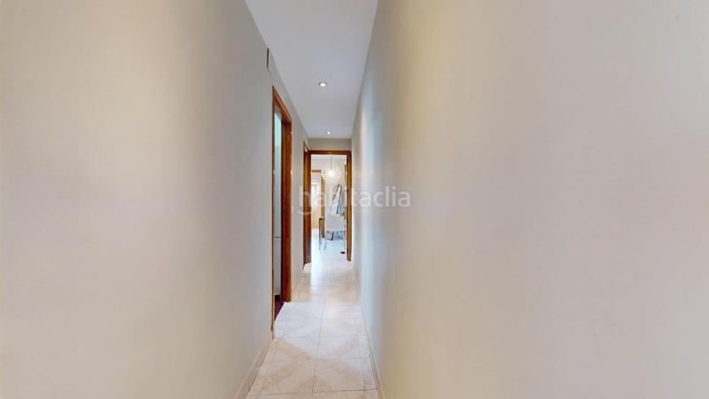 Foto bf057b6f-bd44-43b3-9553-0125f2858aa2. Etagenwohnung mit heizung in Numancia Madrid