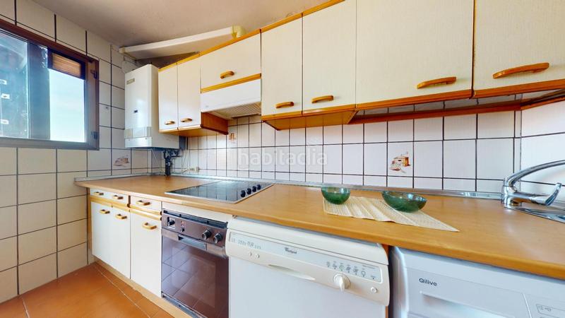 Foto 331802c4-31db-4c69-bf81-9d9f8cb6069e. Pis amb calefacció aparcament a Numancia Madrid