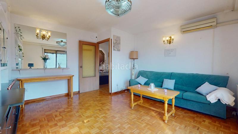 Foto 775579bb-8c07-40e0-ab38-d2e4ee942e55. Pis amb calefacció aparcament a Numancia Madrid