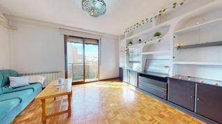 Appartement  Calle montseny. Piso muy luminoso con 3 habitaciones y 2 terrazas  numancia