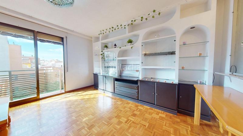 Foto f6ff86c4-2dbc-40ab-a09b-fe5580a4eed4. Pis amb calefacció aparcament a Numancia Madrid