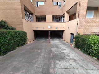 Aparcament cotxe  Calle andaluces. Plaza de parking en candaluces  palomeras sureste, madrid