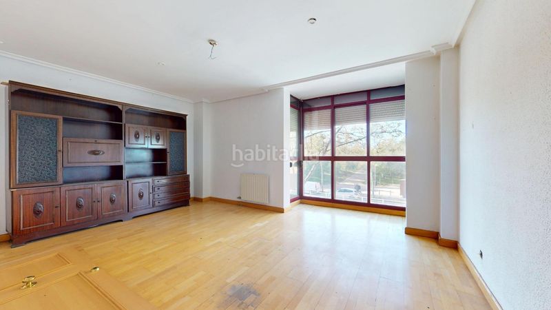 Foto 3a971902-f87b-481c-a645-8d59d3c755d2. Pis amb aparcament piscina a Valdebernardo-Valderribas Madrid