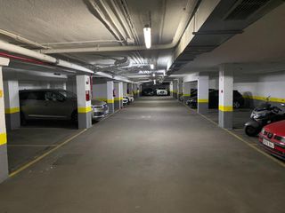 Car parking  Calle volver a empezar. Plaza de garaje en asamblea de madrid