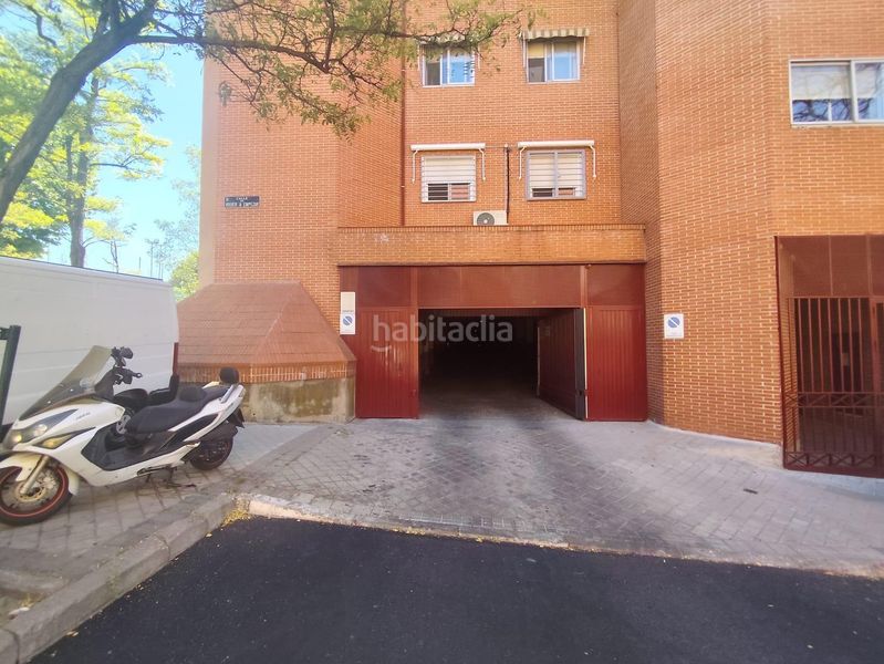 Foto 60627d69-7727-495e-a828-64b1c9e479d4. Aparcament cotxe a Palomeras Bajas Madrid