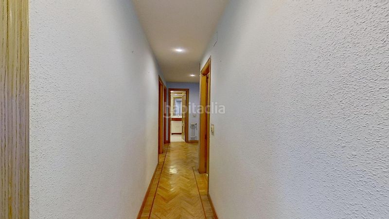 Foto e02f89bb-f745-4370-ab6d-bbc6a4cfae0c. Pis amb piscina a Centro Getafe