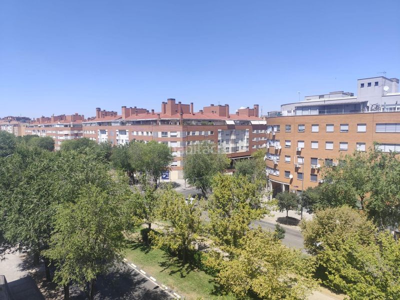 Foto 17aa88d9-7263-413c-a393-2792a77f3c8c. Àtic amb calefacció aparcament piscina a Horcajo Madrid