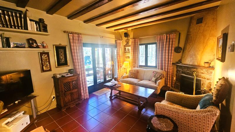 Foto 43169010-ecb8-48d4-a90a-a9e34f1e0995. Chalet avec cheminée chauffage parking dans Centro-Manguilla Escorial (El)