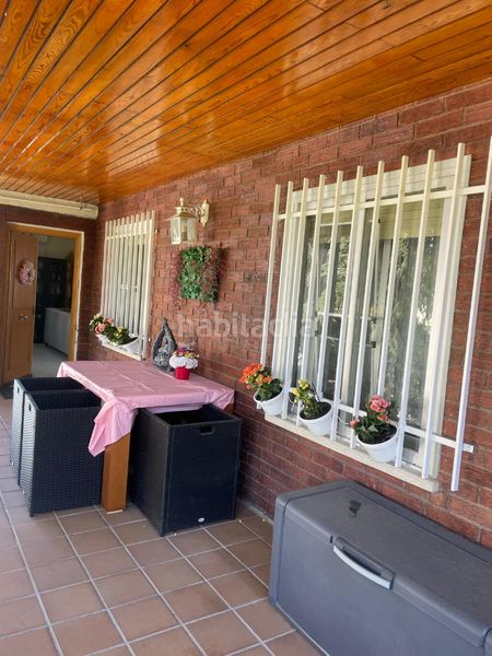 Foto 8f1ed384-0ef5-42e6-ad93-4577328067c0. Xalet amb xemeneia calefacció aparcament piscina a Galapagar
