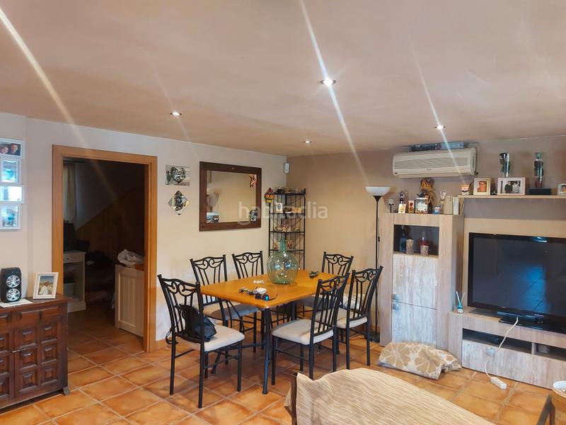 Foto 3f03d5c6-f541-4805-b849-7201e6cb7e11. Chalet ocasión inmejorable para comprar un chalet independiente en urbanización (madrid). tanto el chalet, construido en en Navas del Rey