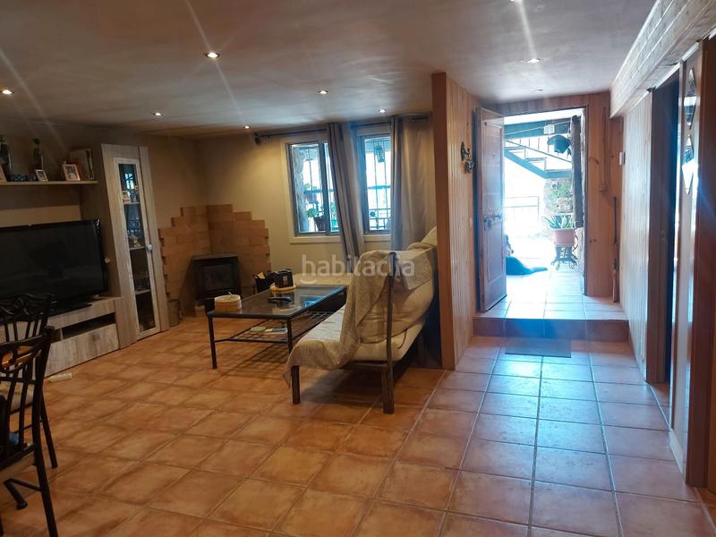 Foto 96a74bbf-49cc-46f1-98c2-70e55f2a9168. Chalet ocasión inmejorable para comprar un chalet independiente en urbanización (madrid). tanto el chalet, construido en en Navas del Rey