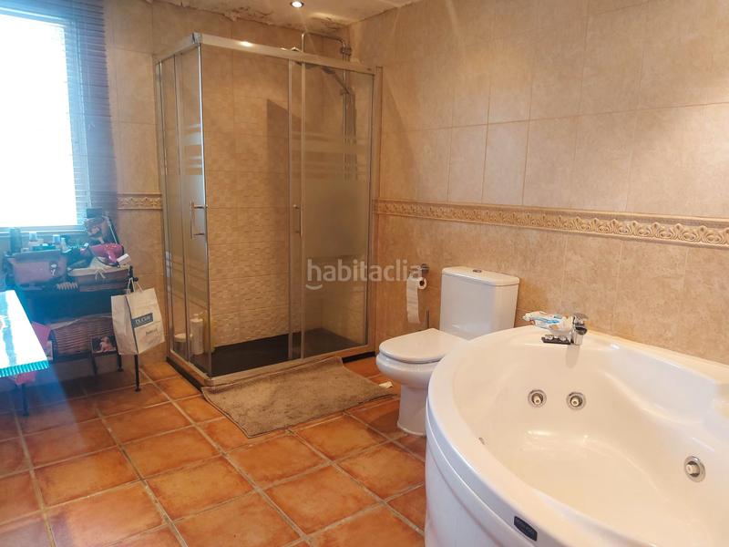 Foto c411683c-059a-47b7-8e84-300e0ed6f100. Chalet ocasión inmejorable para comprar un chalet independiente en urbanización (madrid). tanto el chalet, construido en en Navas del Rey
