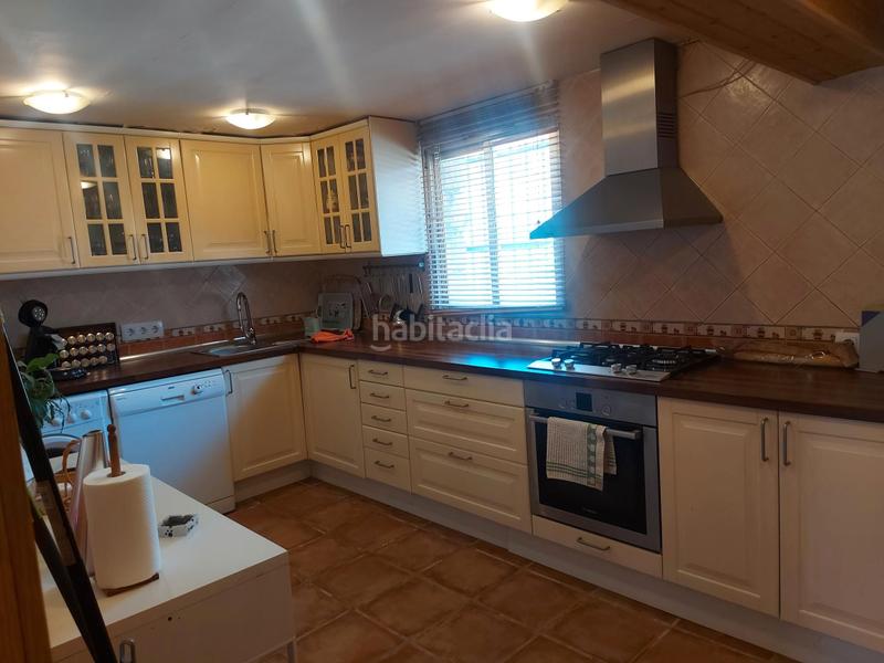 Foto e13f3309-545a-4dfa-8a44-833b4fafb3c1. Chalet ocasión inmejorable para comprar un chalet independiente en urbanización (madrid). tanto el chalet, construido en en Navas del Rey
