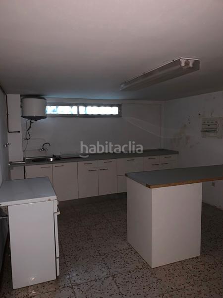 Foto 5568da2c-2245-4902-96e0-fd821dbf6919. Local comercial a Adrada (La)