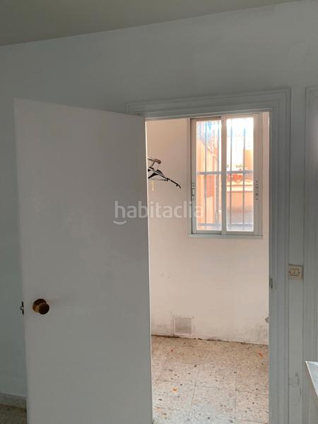 Foto daf65ddb-10b9-41aa-a0ef-c609c0595261. Local comercial a Adrada (La)