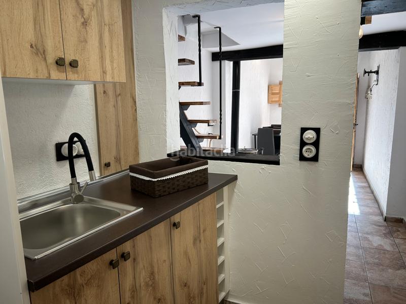 Foto e5f4ea4a-dff6-4aa5-9908-8cf1d2b46216. Casa adosada precioso apartamento reformado y amueblando en el centro en Navas del Rey