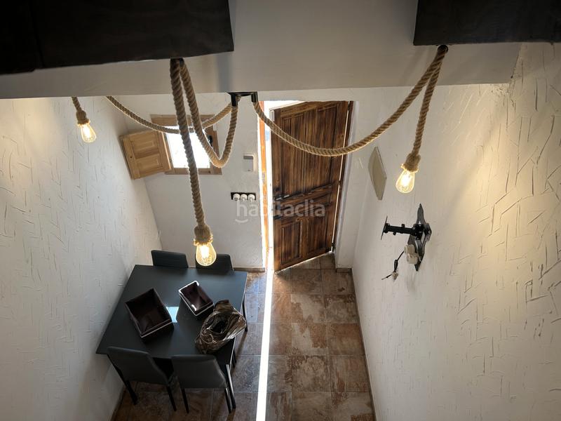 Foto ffb0f199-3a8f-41a0-a5f5-fd92036a84a2. Casa adosada precioso apartamento reformado y amueblando en el centro en Navas del Rey