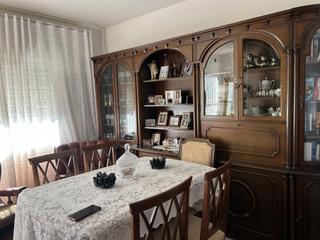 Maison jumelée à Navas del Rey. Casa de pueblo de dos plantas muy céntrica en navas del rey