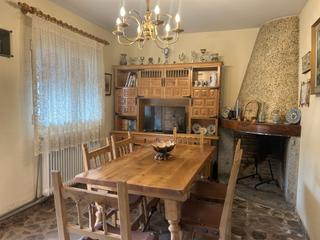 Casa aparellada a Navas del Rey. Preciosa casa con patio en un entorno natural privilegiado