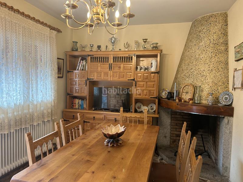 Foto 30c8ab9d-a52b-409a-bb41-b03b77ee4502. Casa aparellada amb xemeneia calefacció aparcament a Navas del Rey