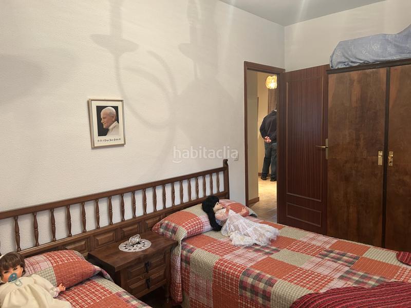 Foto 4742f45d-e7a5-4622-8ae6-af07dcb390ed. Casa aparellada amb xemeneia calefacció aparcament a Navas del Rey