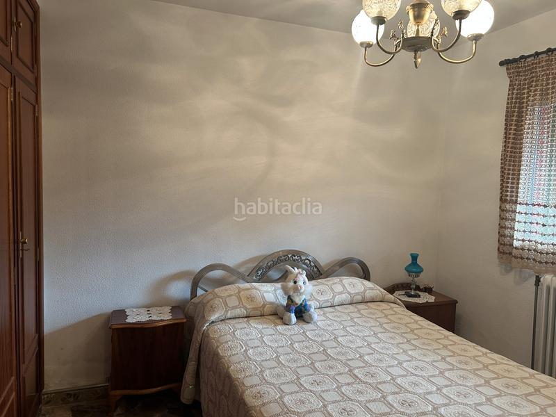 Foto 4b014cab-6d66-4c4c-bb83-eab872bea5cf. Casa aparellada amb xemeneia calefacció aparcament a Navas del Rey