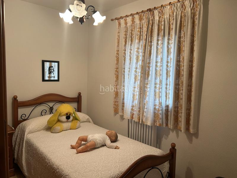 Foto 4db119c0-fd8b-4397-8105-c6c80f6dad78. Casa aparellada amb xemeneia calefacció aparcament a Navas del Rey