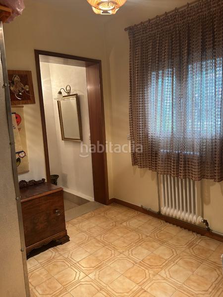 Foto 6c1ea60c-6ad3-49b9-96ea-01d5e56bd3ce. Casa aparellada amb xemeneia calefacció aparcament a Navas del Rey