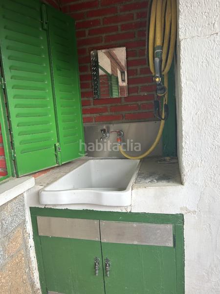 Foto 6faf0e2c-b662-40ac-a639-058fb0734e0f. Casa aparellada amb xemeneia calefacció aparcament a Navas del Rey